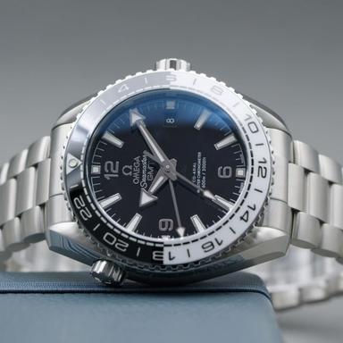 OMEGA Seamaster Planet Ocean 600M GMT 43,5 Referenz: 215.30.44.22.01.001 Produktbild 5