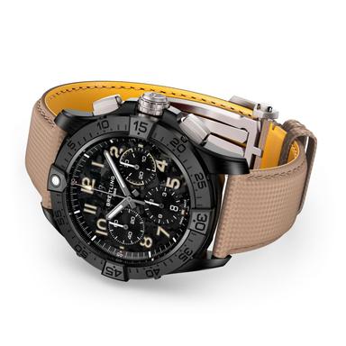 Breitling Avenger B01 Chronograph 44 Night Mission Referenz: SB0146101B1X1 Produktbild 2