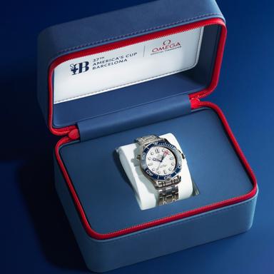 OMEGA Seamaster Diver 300M America's Cup Referenz: 210.30.42.20.04.002 Produktbild 4