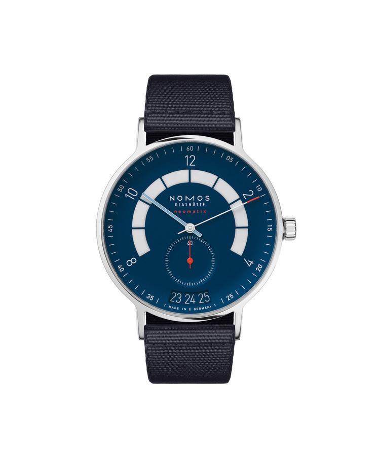 NOMOS Glashütte Autobahn neomatik 41 Datum nachtblau Referenz: 1302 cover url