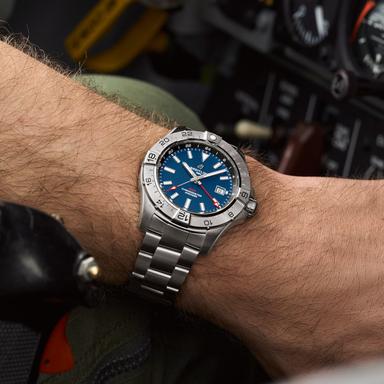 Breitling Avenger Automatic GMT 44 Referenz: A32320101C1A1 Produktbild 2