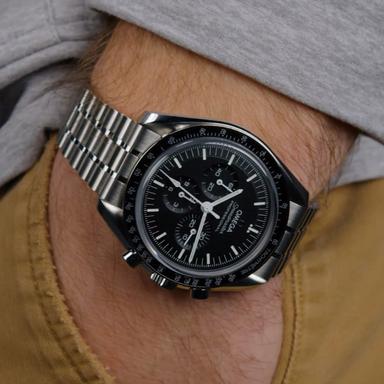 OMEGA Speedmaster Moonwatch Saphir Chronograph Referenz: 310.30.42.50.01.002 Produktbild 3