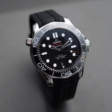 OMEGA Seamaster Diver 300M 42 Referenz: 210.32.42.20.01.001 Produktbild 2