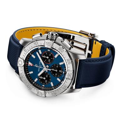 Breitling Avenger B01 Chronograph 42 Referenz: AB0146101C1X1 Produktbild 2