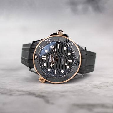 OMEGA Seamaster Diver 300M 43,5 Keramik Referenz: 210.62.44.20.01.001 Produktbild 5