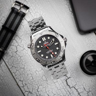 OMEGA Seamaster Diver 300M Nekton 42 Referenz: 210.30.42.20.01.002 Produktbild 5