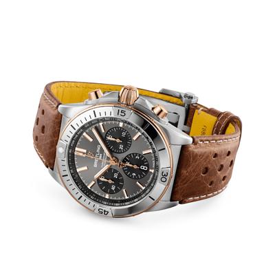 Breitling Chronomat B01 42 Triumph Referenz: TB0134101M1X1 Produktbild 3