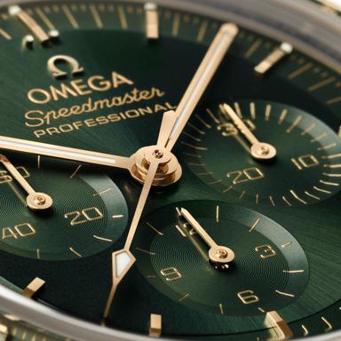 OMEGA Speedmaster Moonwatch Saphir Chronograph Referenz: 310.60.42.50.10.001 Produktbild 2