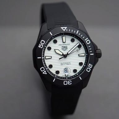 TAG HEUER Aquaracer Professional 300 Nightdiver Referenz: WBP201D.FT6197 Produktbild 4