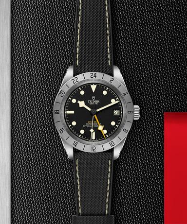 TUDOR Black Bay Pro Referenz: M79470-0003 Produktbild 2