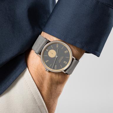 NOMOS Glashütte Tangente 38 Datum Haifischgrau Referenz: 179.S20 Produktbild 2