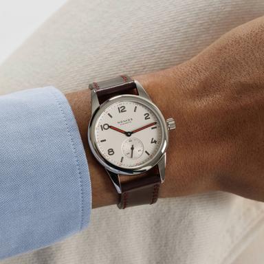 NOMOS Glashütte Club 36 Referenz: 701.1 Produktbild 4