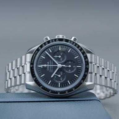 OMEGA Speedmaster Moonwatch Saphir Chronograph Referenz: 310.30.42.50.01.002 Produktbild 6