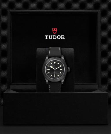 TUDOR Black Bay Ceramic Referenz: M79210CNU-0001 Produktbild 3