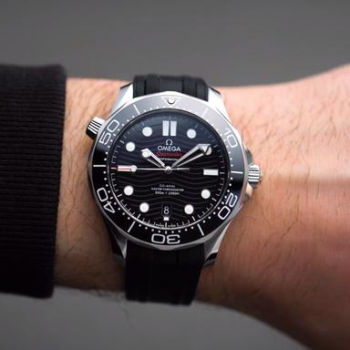 OMEGA Seamaster Diver 300M 42 Referenz: 210.32.42.20.01.001 Produktbild video 3