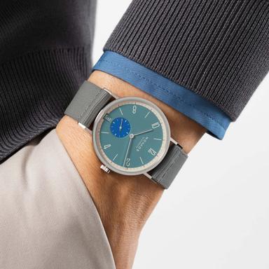 NOMOS Glashütte Tangente 38 Datum Super Sardine Referenz: 179.S16 Produktbild 2