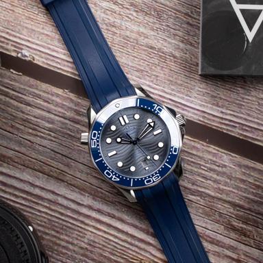 OMEGA Seamaster Diver 300M 42 Referenz: 210.32.42.20.06.001 Produktbild 4