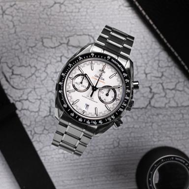 OMEGA Speedmaster Racing Chronograph 44 Referenz: 329.30.44.51.04.001 Produktbild 3