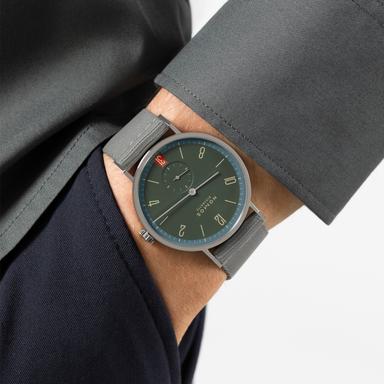 NOMOS Glashütte Tangente 38 Datum Lakritze Referenz: 179.S18 Produktbild 2