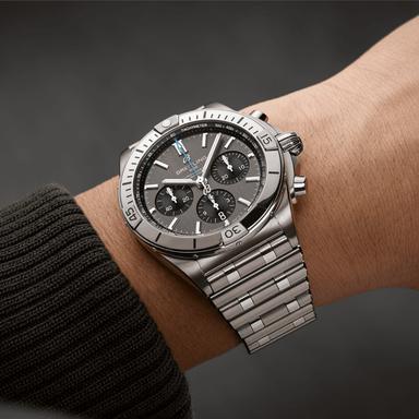 Breitling Chronomat B01 42 Referenz: EB0134101M1E1 Produktbild 4